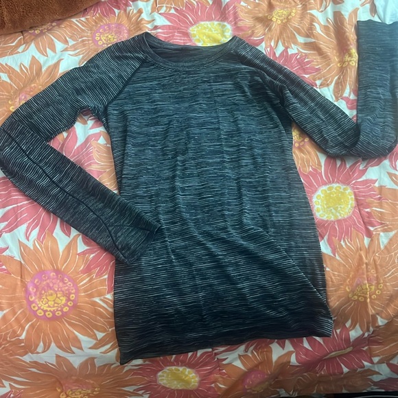 lululemon athletica Tops - Size 4 lululemon swiftly long sleeve